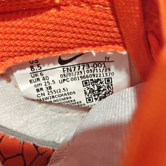 Nike Women's Sneakers Orange and White - Picture 13 of 13